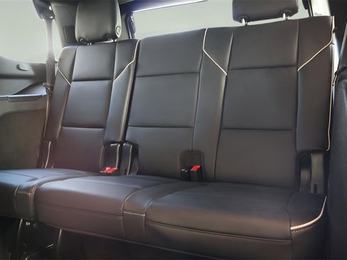 Certified 2023 Cadillac Escalade Premium Luxury image 13