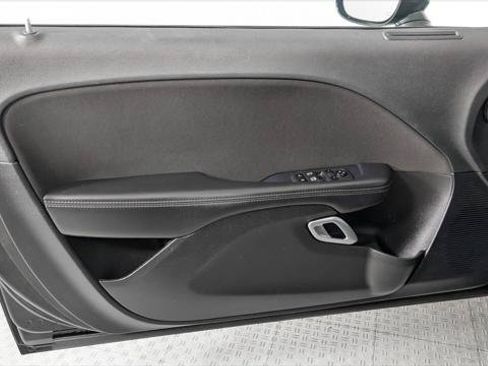 Used 2022 Dodge Challenger GT RWD image 13