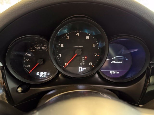 Used 2018 Porsche Macan AWD/4WD image 14