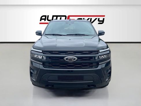 Used 2024 Ford Expedition Limited AWD/4WD image 2