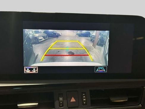 Certified 2022 Lexus ES 300h w/ Accessory Package FWD image 35