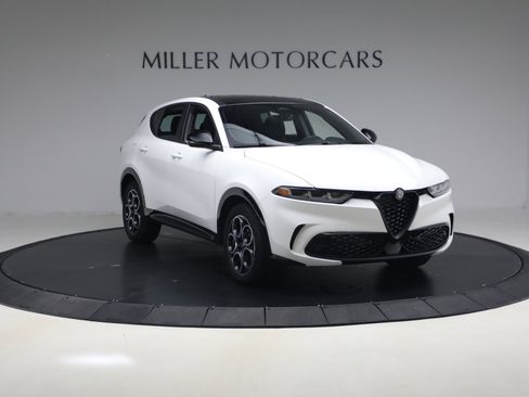 Used 2025 Alfa Romeo Tonale image 11