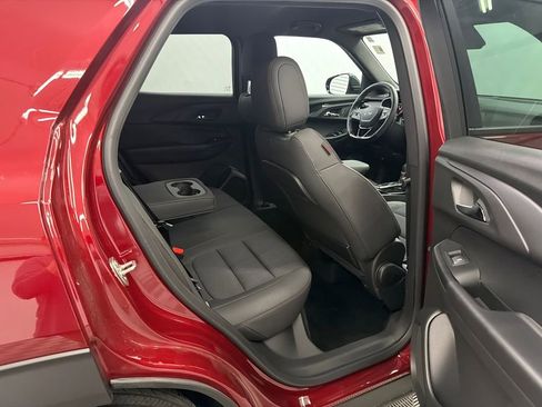 Used 2023 Chevrolet TrailBlazer RS FWD image 16