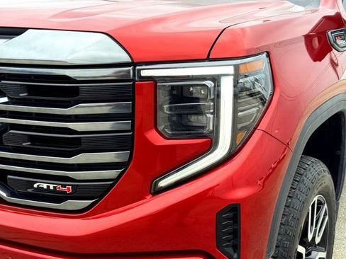 Used 2024 GMC Sierra 1500 AT4 w/ Technology Package AWD/4WD image 5