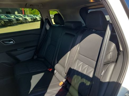 New 2026 Nissan Rogue Platinum AWD/4WD image 12