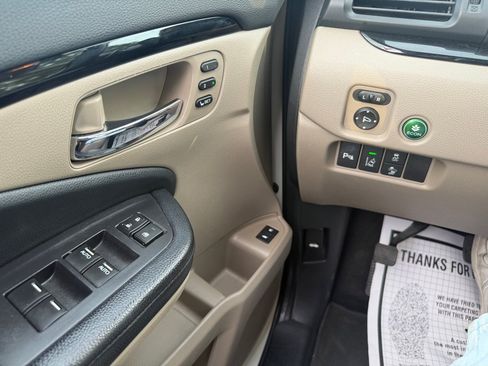 Used 2016 Honda Pilot Touring image 18