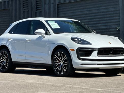 Used 2026 Porsche Macan S AWD/4WD image 10