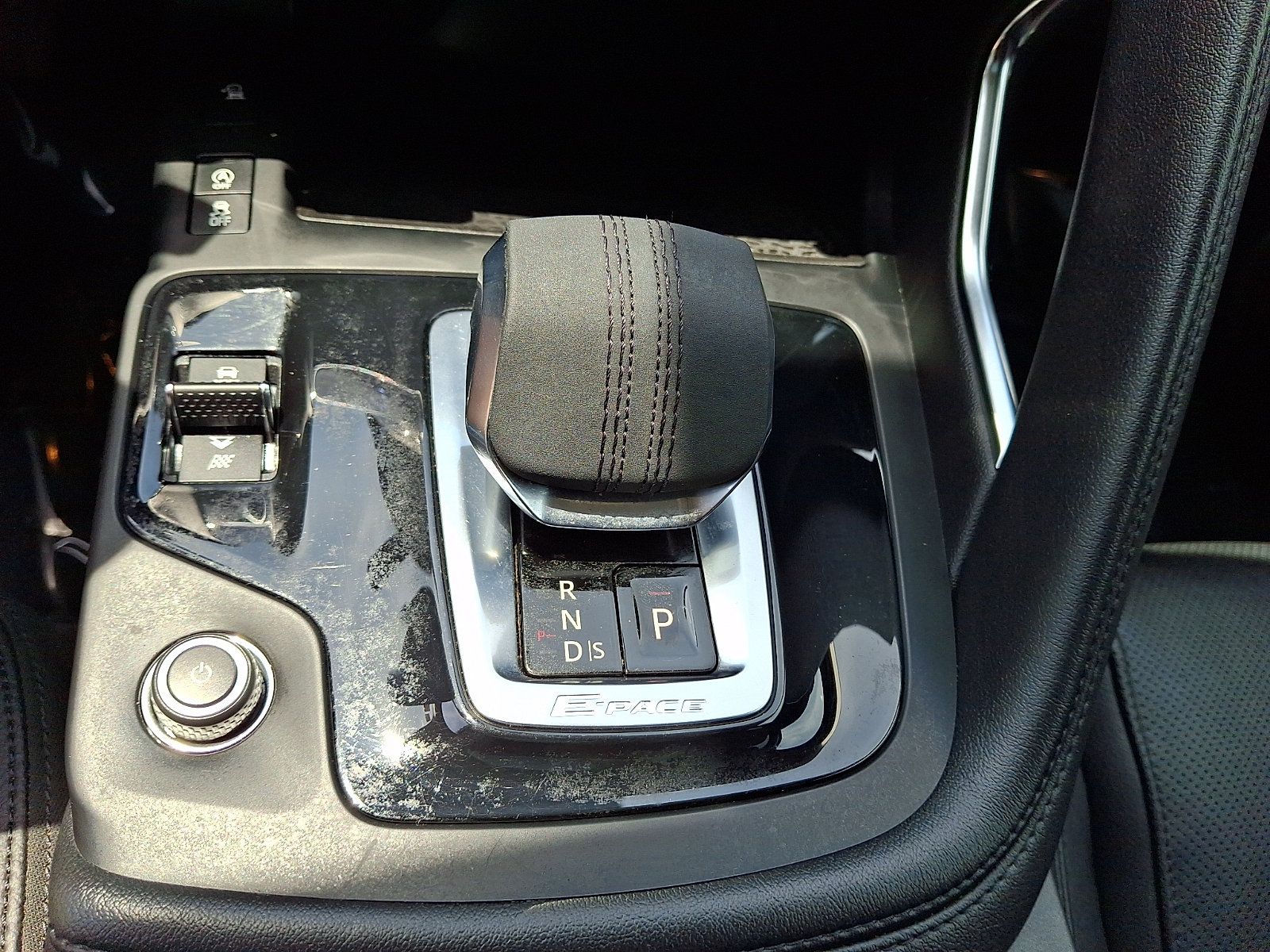Used 2022 Jaguar E-PACE SE AWD/4WD image 14