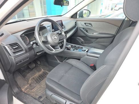 Used 2023 Nissan Rogue S AWD/4WD image 11