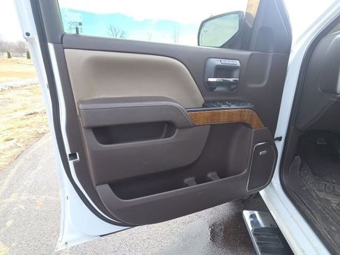 Used 2017 GMC Sierra 1500 SLT image 24