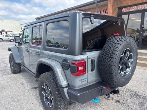 Used 2023 Jeep Wrangler Unlimited Rubicon 4xe w/ Cold Weather Group AWD/4WD image 13