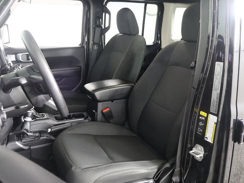 Used 2021 Jeep Wrangler Unlimited Sport AWD/4WD image 25