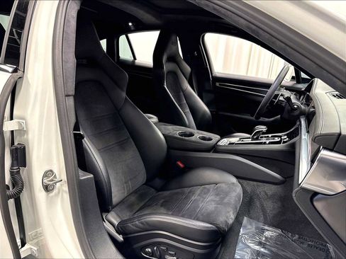 Used 2022 Porsche Panamera GTS AWD/4WD image 28