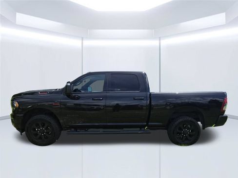 Used 2023 RAM 2500 Big Horn w/ Night Edition AWD/4WD image 8