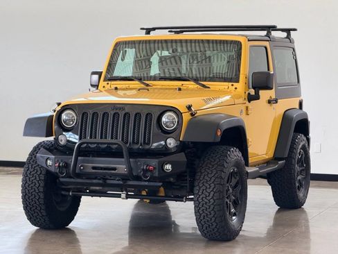 Used 2015 Jeep Wrangler Sport AWD/4WD image 3