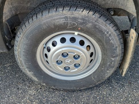 Used 2025 RAM ProMaster 3500 w/ Safety Group image 5