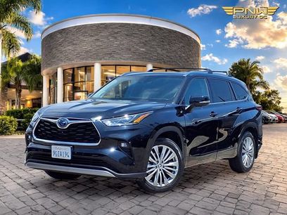 Used 2023 Toyota Highlander Platinum