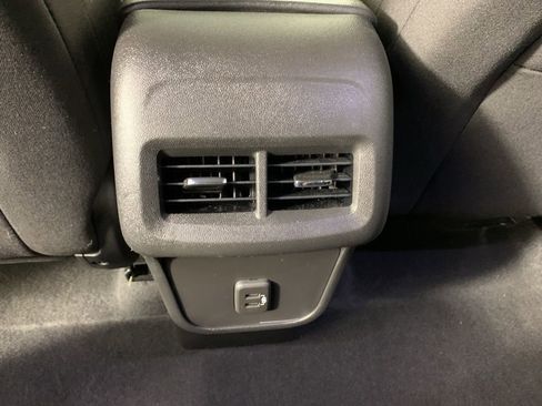 Used 2022 Chevrolet Equinox LT image 32