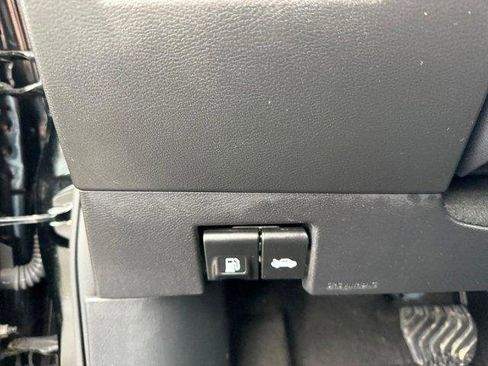 Used 2024 Nissan Versa SV w/ Trunk Package image 12