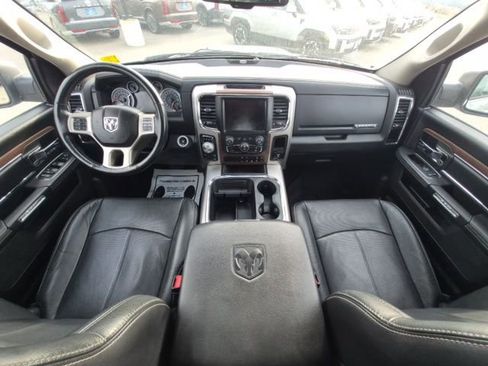 Used 2017 RAM 1500 Laramie w/ Convenience Group image 20