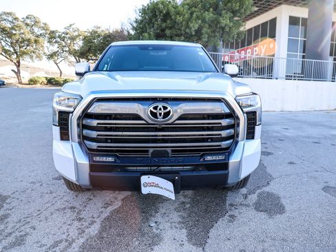 Used 2025 Toyota Tundra Limited image 3