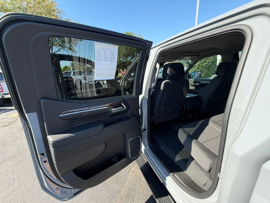 Used 2024 GMC Sierra 1500 Elevation w/ LPO, Elevation Black Package AWD/4WD image 28