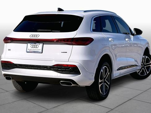 Certified 2025 Audi Q5 Premium w/ Convenience Package image 11