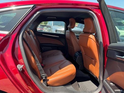 Used 2019 Ford Fusion Energi Titanium FWD image 10