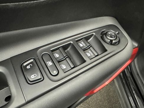 Used 2023 Jeep Renegade Trailhawk AWD/4WD image 37