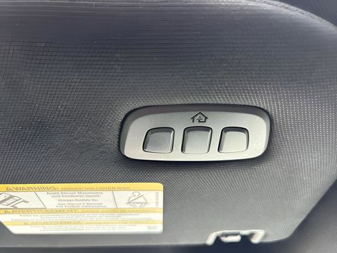 Used 2021 Ford F150 Lariat w/ Equipment Group 502A High image 34