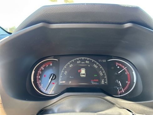 Used 2020 Toyota RAV4 Limited image 20