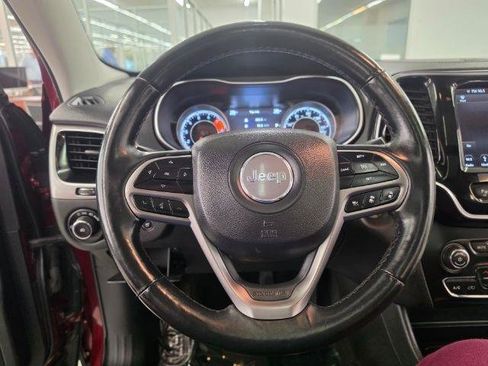 Used 2019 Jeep Cherokee Limited w/ Technology Group AWD/4WD image 10