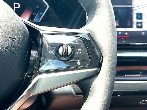 New 2026 BMW i5 eDrive40 RWD image 18