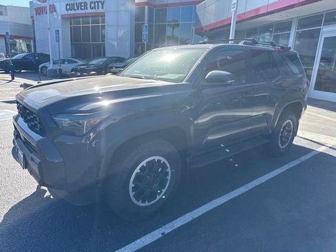 Used 2026 Toyota 4Runner TRD Off-Road Premium AWD/4WD image 2
