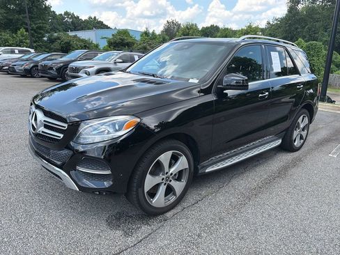 Used 2018 Mercedes-Benz GLE 350 w/ Premium 1 Package image 3