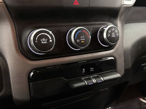 Used 2019 RAM 1500 Big Horn image 14