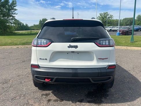 Used 2019 Jeep Cherokee Trailhawk AWD/4WD image 4