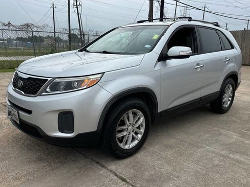 Used 2014 Kia Sorento LX FWD image 7