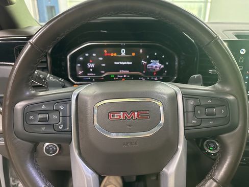 Used 2022 GMC Sierra 1500 SLT image 17