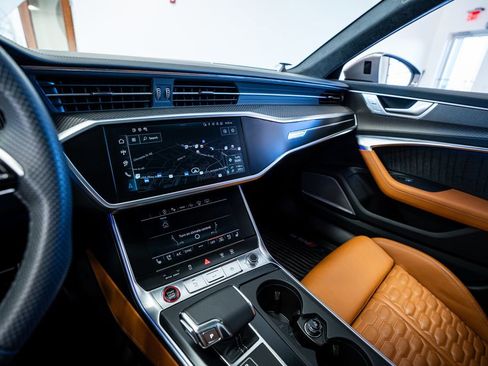 Used 2024 Audi RS 6 performance image 45