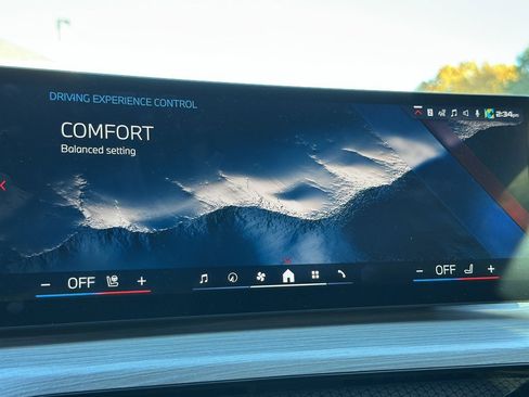 Used 2025 BMW 440i xDrive Convertible w/ Premium Package image 45