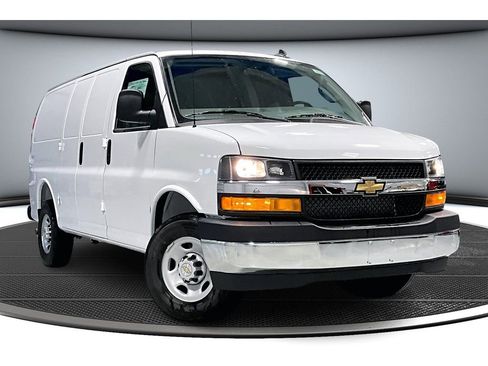 New 2025 Chevrolet Express 3500 w/ Driver Convenience Package RWD image 2