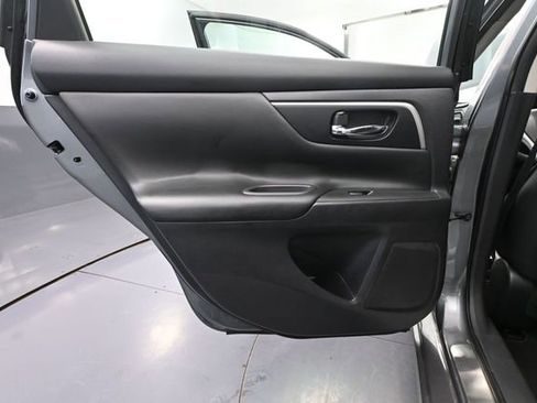 Used 2016 Nissan Altima 2.5 SL w/ Moonroof Package FWD image 35
