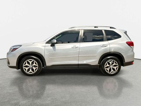 Used 2020 Subaru Forester Premium AWD/4WD image 4