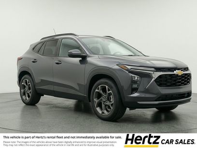 Used 2025 Chevrolet Trax LT