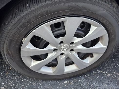 Used 2025 Toyota Corolla LE FWD image 24