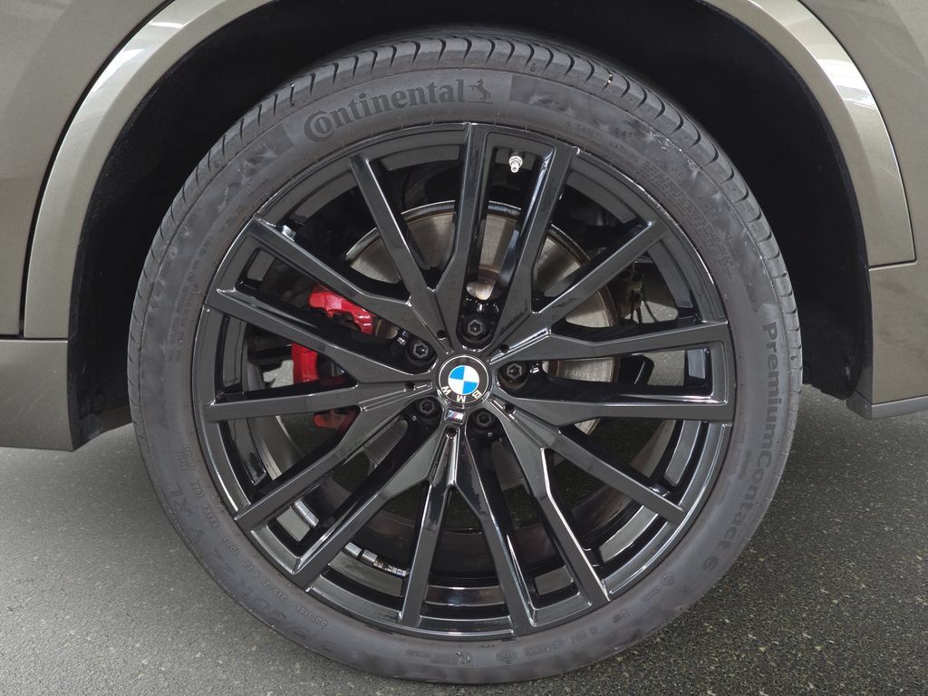 Certified 2024 BMW X5 sDrive40i w/ M Sport Package RWD image 32
