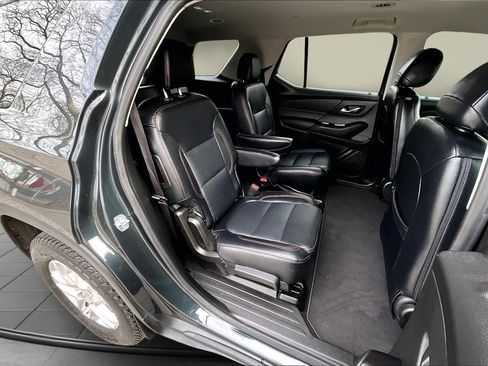 Used 2020 Chevrolet Traverse LT w/ Driver Confidence II Package image 25