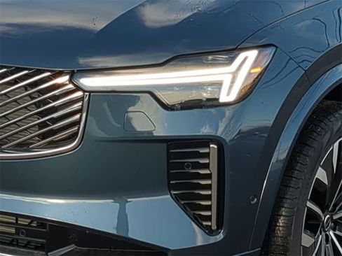 New 2026 Volvo XC90 B6 Plus w/ Protection Package Premier image 10