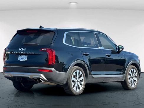 Used 2022 Kia Telluride S AWD/4WD image 2